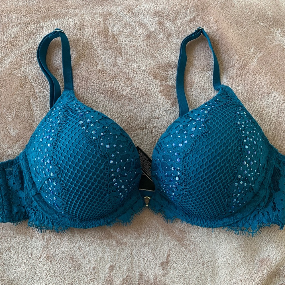 Victoria Secret Bombshell bra 34A